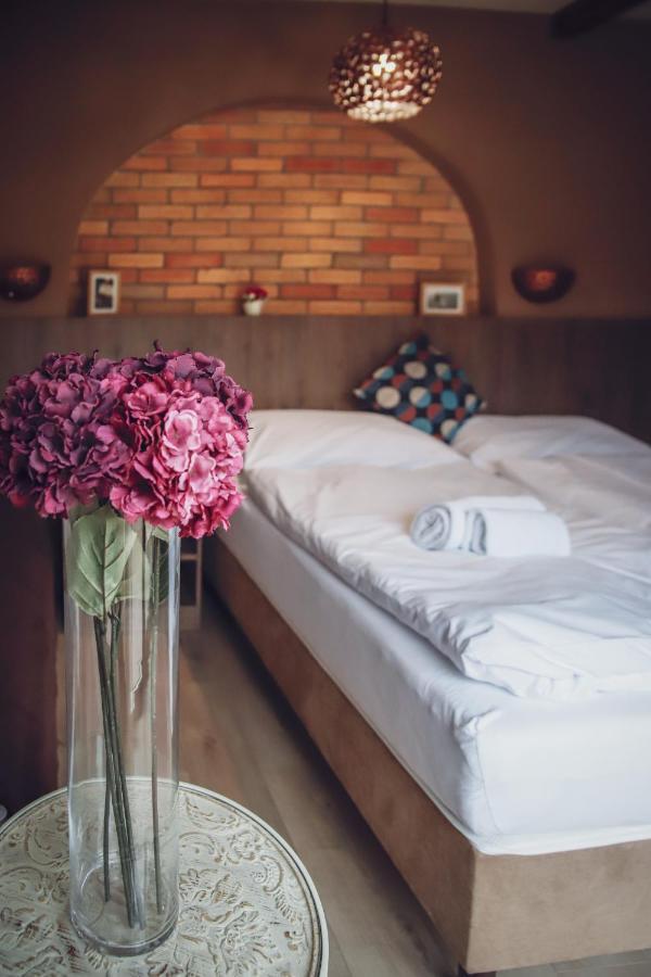 Dreko Panzio & Borbisztro Bed & Breakfast Gyorujbarat Luaran gambar