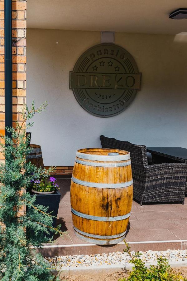 Dreko Panzio & Borbisztro Bed & Breakfast Gyorujbarat Luaran gambar