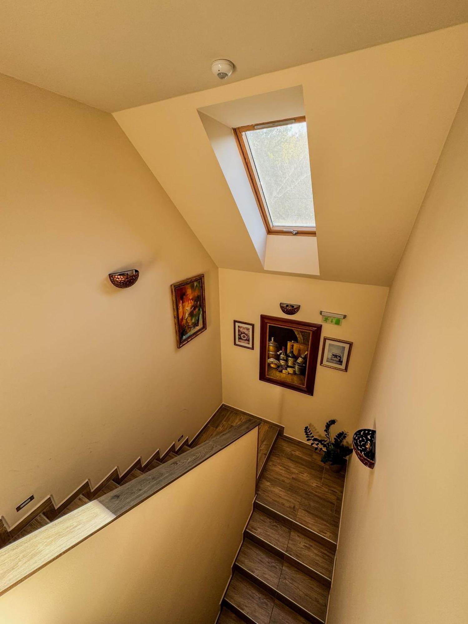 Dreko Panzio & Borbisztro Bed & Breakfast Gyorujbarat Luaran gambar